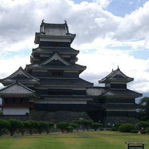 国宝松本城


#サント船長の写真　#現存する木造の天守閣