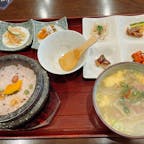 韓国四季料理 MARU
丁寧に作ってあるおかずが美味しい。
ご飯の底のおこげはお湯を注いでくれて最後に食べれます。キムチも美味しいのでそれと一緒にいただきました。