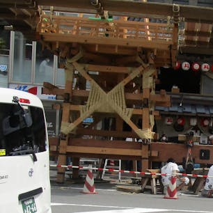 京都祇園祭り鉾町　月鉾

開催期間：7月1日～31日
［山鉾巡行］
前祭：7月17日 / 後祭：7月24

#サント船長の写真　#祇園祭り