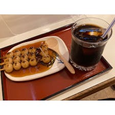 加茂みたらし茶屋

下鴨神社近くのお団子屋さんです