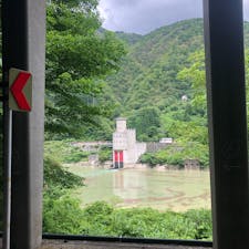 2022.7.17
黒部峡谷
トンネルから見えるお城みたいな発電所