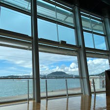 関門海峡ミュージアムから見た本州と九州をつなぐ関門場所。