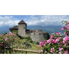 リヒテンシュタイン　ファドゥーツ城