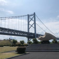 岡山県と香川県を結ぶ、瀬戸大橋🌻本州四国連絡橋の一つで、1988年に開通。

2022年8月7日　可愛や🍎