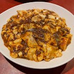菜遊記@盛岡の麻婆豆腐と蟹炒飯です。

ピリ辛な麻婆豆腐は絶品。辛さを選べるけれども結構辛いのでまずは一番マイルドなものからがおすすめ。

ひとりで一皿だと同じ味が続いてしまうので2人で2皿をシェアし合うのがちょうどよいです！