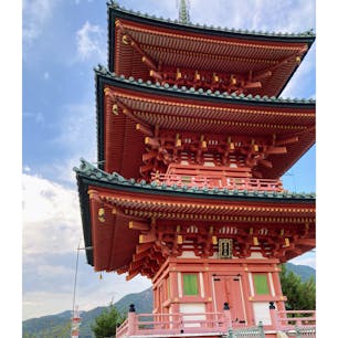 小豆島　西光寺
エンジェルロードの近く。三重塔が目立つのでつい寄ってみたくなります。