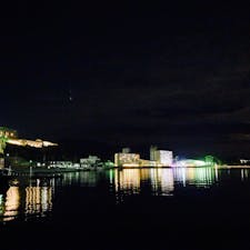 夜の小豆島
満点の湯からエンジェルロード方面へ海沿いを歩く