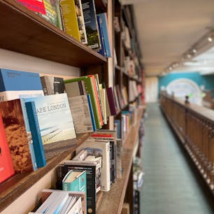 ドーント・ブックス
→世界で最も美しい書店📚