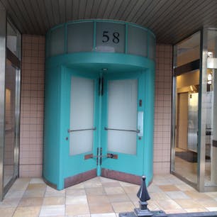 昭和の初めに使われていた回転扉