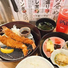 魚屋スタンド ふじ
新なにわ大食堂の中にあります。
新大阪駅直結で新幹線からもすぐです。
海鮮と昼飲み、夜飲みに👍