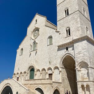 南イタリア　トラーニの大聖堂と港
イタリアの小さな街で一番好きなところ
久しぶりに行きました