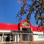 JR飯田駅
真っ赤な屋根可愛い
りんごをイメージしているのかな