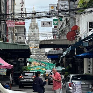 街角からのワットアルン