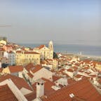 Lisbon
Portugal
レトロな街の雰囲気
たくさんあるマーケット
階段続きの迷路みたいな細い路地
坂の上から見えるオレンジの屋根と海
壁に描かれてる絵
美味しい料理とエッグタルト
凄い!綺麗!じゃなくて、可愛い~❤️❤️
大好きすぎます。女子旅におすすめ。