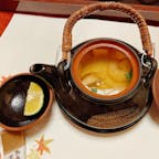 梅の花 千里中央店
平日ランチの懐石にプラス500円で
土瓶蒸しを追加注文しました。
美味しかった😋ご飯は松茸ご飯でした。