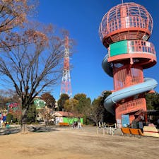 子どもと川口のグリーンセンターへ。

遊べる遊具がたくさん。飲食施設や有料のアスレチックなどもあって満足度高いです。

ミニSLは普段は電気ですが、水曜日だけ石炭で走っているそうです。