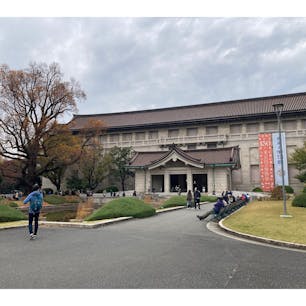 東京国立博物館

創立150年を祝う国宝展を開催中ということもあり大変賑わってました。

#東京
#上野
#博物館