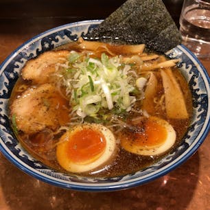 メニューは中華そばのみ
味玉つけました