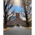 東京大学　本郷キャンパス

*一年前の今日（2021年12月25日）
すごく寒い日でしたが、東大から旧岩崎邸庭園を経由して湯島まで散歩しました。その思い出のいくつか。

まずは東大。並木の葉も落ちて静かな構内を安田講堂から三四郎池に向かいました。赤門も見てきましたよ。

#2021年_年末散歩from本郷to湯島
#東京
#東京大学
#本郷