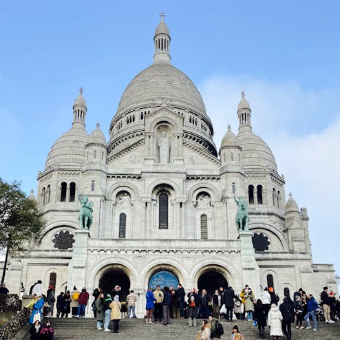 モンマルトルの丘