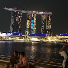 マリーナベイサンズ
夜景も綺麗。夜のインフィニティプールからの景色は最高です。