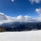 木曽福島スキー場
この日は惜しかったです。条件が良ければ雄大な御嶽山が見えます。