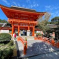 京都市北部にある上賀茂神社は、京都で最も古い神社と言われており、世界文化遺産のひとつに登録されています。
朱色の本殿はもちろん、美しい清水が流れるスポットなど、身も心も清めたい方におすすめです。

#京都 #鴨川 #賀茂川 #上賀茂神社 #清水 #サトホーク