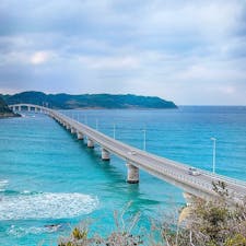 📍山口県 角島大橋
冬の角島大橋は強風！
ブルーの海に架かる橋は絶景！