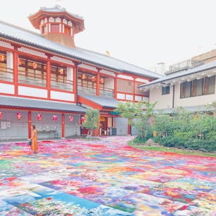 道後温泉別館　飛鳥乃湯泉
道後オンセナート2022で蜷川実花さんの作品が展示されていました。
2024年2月末まで公開されているようです。