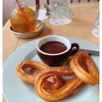 世界の朝ごはんがいただける
「WORLD BREAKFAST ALLDAY 外苑前」

スペインのチョロスをオーダー🇪🇸

揚げたてサクサクで美味しかった☺️
全体的に甘さ控えめ‼︎
朝にはピッタリでした♪

生地は少し塩気があって
ホットチョコは濃厚♪
最後はスプーンですくって
美味しくいただきました‼︎