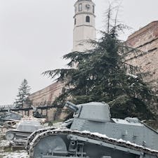 セルビア初上陸！夜行バスで朝5時半に到着してめっちゃ寒かった！さっそくベオグラード要塞見てきた
