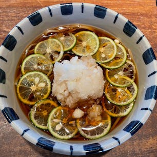 鎌倉のお蕎麦の有名店、「松原庵」

「すだち鬼おろし蕎麦」など人気ですが、他のお料理もどれも美味しいです。お酒のアテが最高です。

素敵な古民家で食事が楽しめ、コースなども頼める人気店なので、ぜひ！ご予約を！

#鎌倉#松原庵#蕎麦#すだち鬼おろし蕎麦