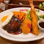 仙台では有名な洋食屋さん・HACHIの仙台駅店で、HACHIミックス。日本一になったらしいナポリタンにハンバーグ、カニクリームコロッケ、エビフライまでセットになっていて、まさに大人のお子様ランチという感じです。そして大人なのでさらにカキフライも追加しちゃって、大満足🍴
