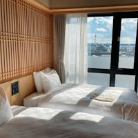 ウォーターマークホテル京都
新しいホテルでとても綺麗です。
そして、水が良くって飲んでも美味しいし、その水で洗うと翌日顔がツルツルしてました。畳なのにベッドも○