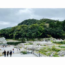 夏終わりの長瀞旅。
ラビューに乗って池袋から1時間半。
電車を降りたら東京とは異世界の大自然。
お昼は鮎飯、その後はライン下り。
美味しくて楽しい日帰り旅でした。
