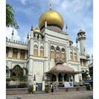 シンガポールで最大最古のイスラム教寺院。
サルタンモスクはMRTブギス駅からは少し歩くが、周りにはハジレーンやアラブストリートがあるのでセットで見れる。