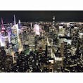 エンパイア・ステートからの夜景。昼も向かいのトップオブザロックで景色を見たけど、ニューヨークはやっぱり夜景が綺麗。明かりの数が半端ない。