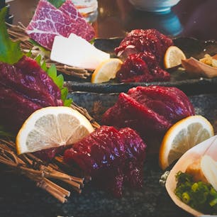 2018.11.04
熊本女子旅🧸熊本馬肉横丁

#熊本 #馬刺し
#熊本グルメ #熊本馬肉横丁