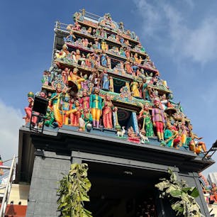 スリ・マリアマン寺院

チャイナタウンにあるシンガポール最古のヒンズー教寺院