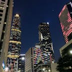 中国 広州市天河区にある花城広場 (花城广场)
広州で1番華やかな場所で超高層ビルが建ち並んでいる。

CTF金融センター (周大福金融中心)は高さ530m、広州国際金融センターは高さ440mでツインタワーと呼ばれている