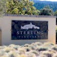 ナパバレーの「Sterling Vineyards」。
ゴンドラで醸造所に行くと、目下に素晴らしいブドウ畑が見渡せる。
