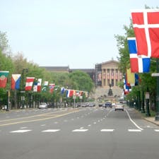 映画「ロッキー」でも有名な「フィラデルフィア美術館」。
ロッキーの銅像もあり写真スポット。