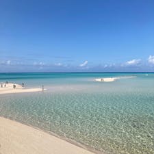 遊泳禁止区域なので海水浴はできませんが、楽園がありました