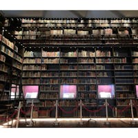 東洋文庫ミュージアム
東洋学の専門図書館、東洋文庫が運営する博物館です。目玉はモリソン書庫と呼ばれる貴重な本を収めた書架コーナー。特別展では美しい動植物の図鑑コレクションを見ることが出来ました。
静かで心落ちつくミュージアムでした。
#東京
#駒込