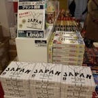 TOKIO333 / Tokyo

東京タワーの2Fにあるお土産屋さん「TOKIO333」 。
WBC開催前には「SAMURAI JAPANのプリント饅頭」が売られていました♪
東京土産で人気の山本海苔店の「海苔チップス」や、築地ちとせの「天ぷらせんべい」もおすすめ！

#tokyo #tokyosightseeing #tokyotower #tokio333 #bluemoon