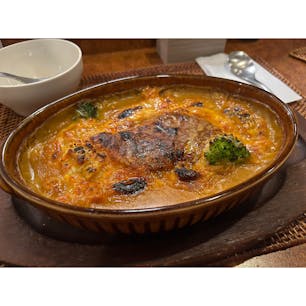 どつぼどーる

逆瀬川駅から近いグラタンのお店➰😋
汽車の荷台に乗せられてグラタンが運ばれてくるのが面白い☺️

グラタンもベースとか選べるみたいで種類豊富で楽しいお店。

#兵庫#兵庫グルメ#宝塚#宝塚グルメ