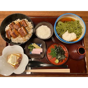 浅草むぎとろ本店にて
ちょっと豪華に鰻と茶そばのセット

#東京
#浅草