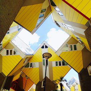 オランダ、ロッテルダムにある「キューブハウス」
斬新なデザインの建築物が多い近代的都市。