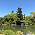 金沢には何度も来ているけれど、初めて訪れた兼六園。どの樹木も大きい！
新緑の季節。良いですね。
愛知県民としては、ラジオ塔が興味深かったです。