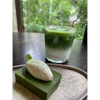 池袋【Chanoma(チャノマ)】

古民家を改装した、お洒落なカフェに行ってきました。
お座敷やテーブル席、テラス席があり、混み合う事なくゆったりとしていてとっても気に入りました♪
そして、楽しみにしていた抹茶メニュー🍃
「抹茶ラテ」に、人気の「濃厚抹茶テリーヌ」までいただきました！
ラテは、甘さはないですが、テリーヌが濃厚で相性バッチリ！ごちそうさまでした♪